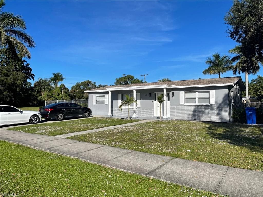 2205 Franklin ST FORT MYERS, FL 33901