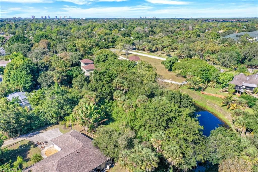 11076 Cherry DR BONITA SPRINGS, FL 34135