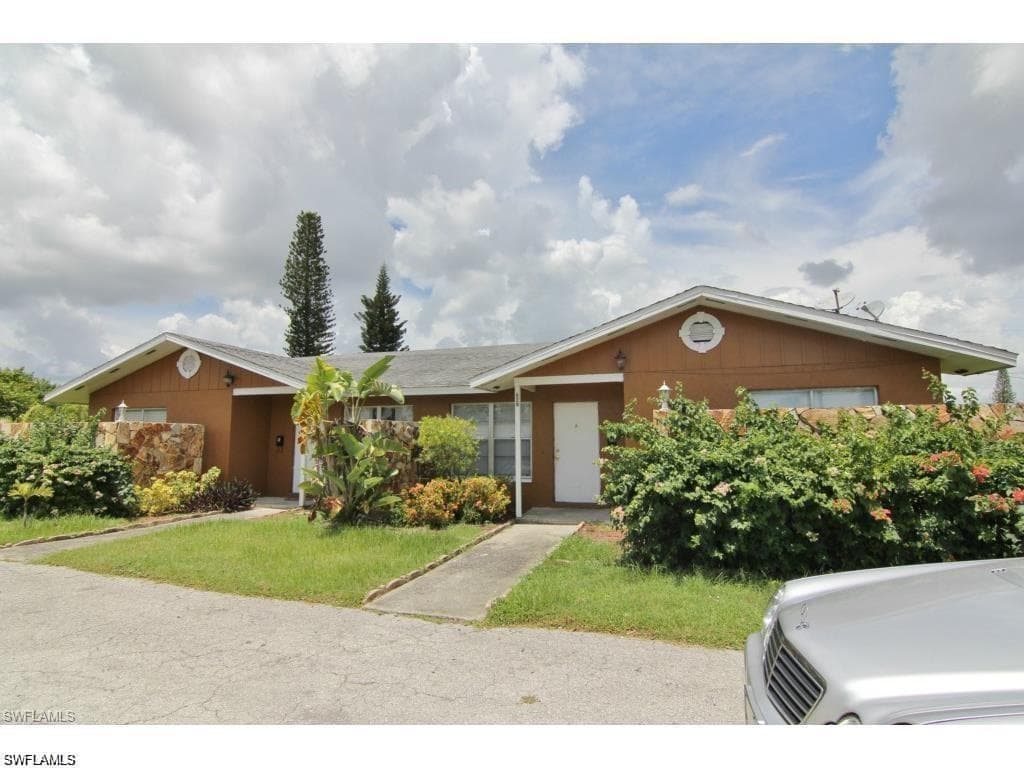 257 Cape Coral PKY E B CAPE CORAL, FL 33904