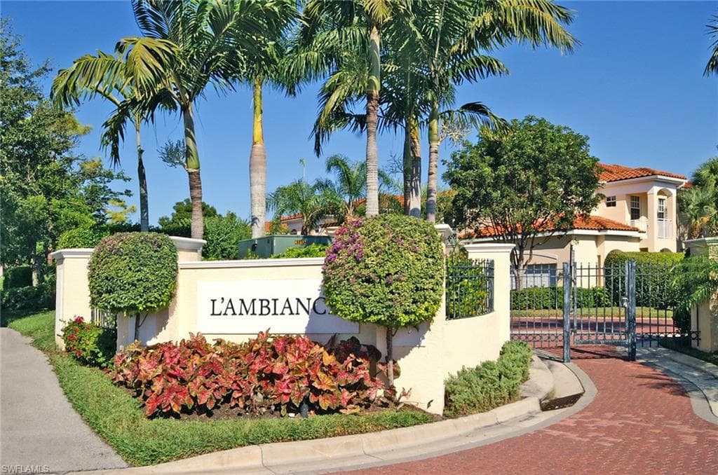 300 Lambiance CIR 3-107 NAPLES, FL 34108