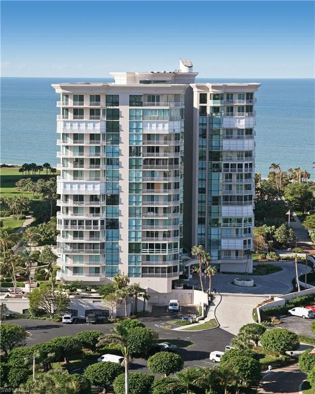 4255 Gulf Shore BLVD N 303 NAPLES, FL 34103