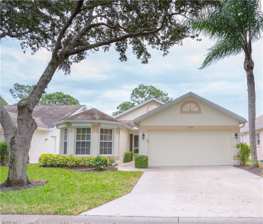 25251 Fairway Dunes CT BONITA SPRINGS, FL 34135