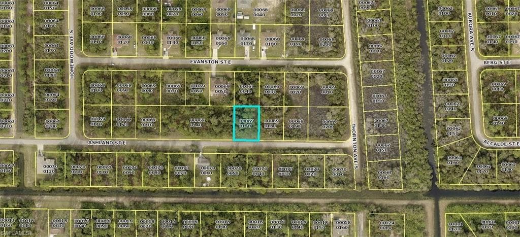 855 Ashland ST E LEHIGH ACRES, FL 33974