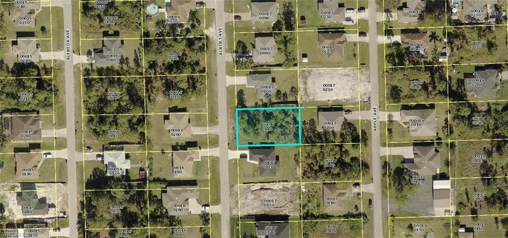 1012 Acroft AVE LEHIGH ACRES, FL 33971