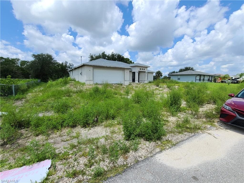 2029 Xelda AVE N LEHIGH ACRES, FL 33971