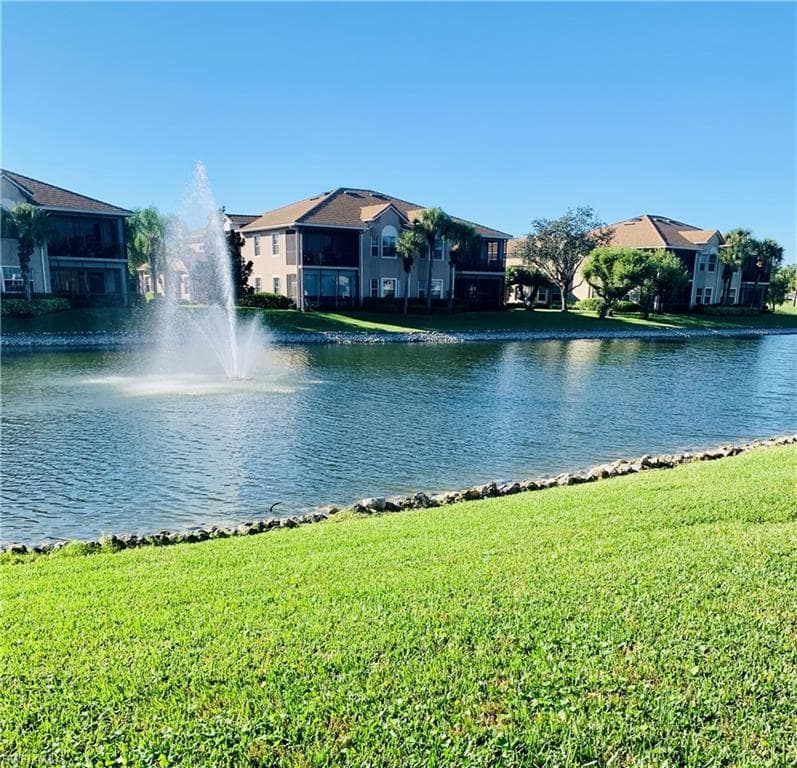 4751 Stratford CT 2404 NAPLES, FL 34105