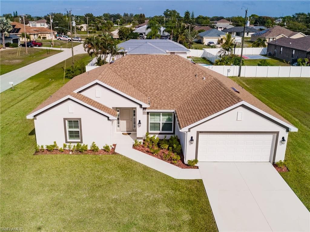 213 SW 20th ST CAPE CORAL, FL 33991