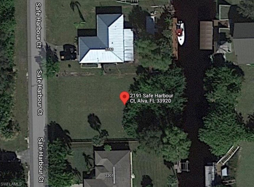 2191 Safe Harbour CT ALVA, FL 33920