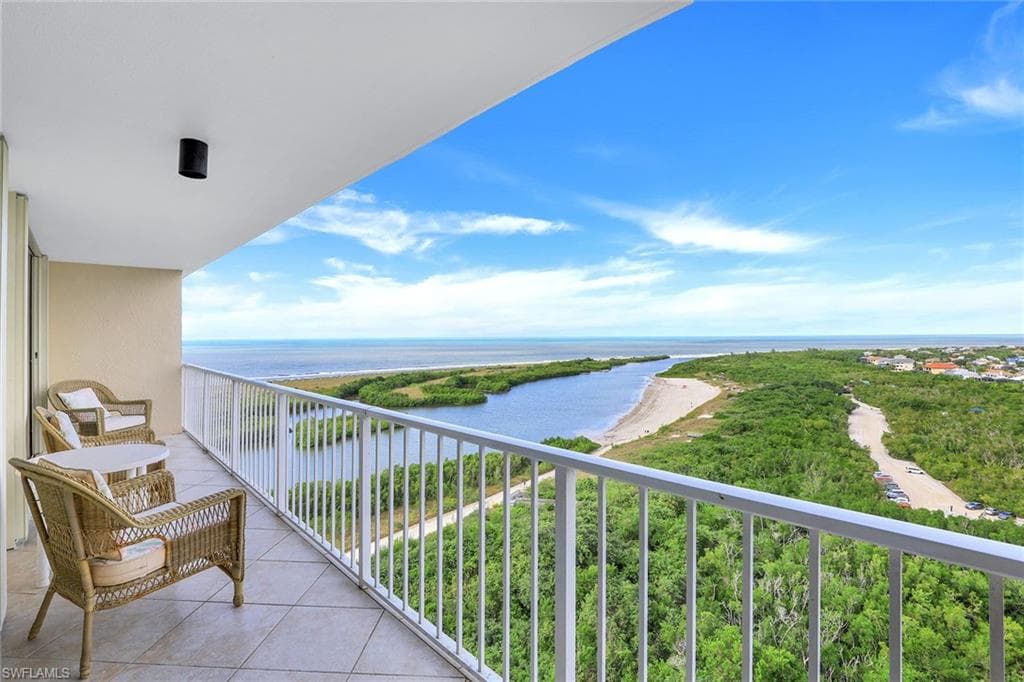 440 Seaview CT 1810 MARCO ISLAND, FL 34145