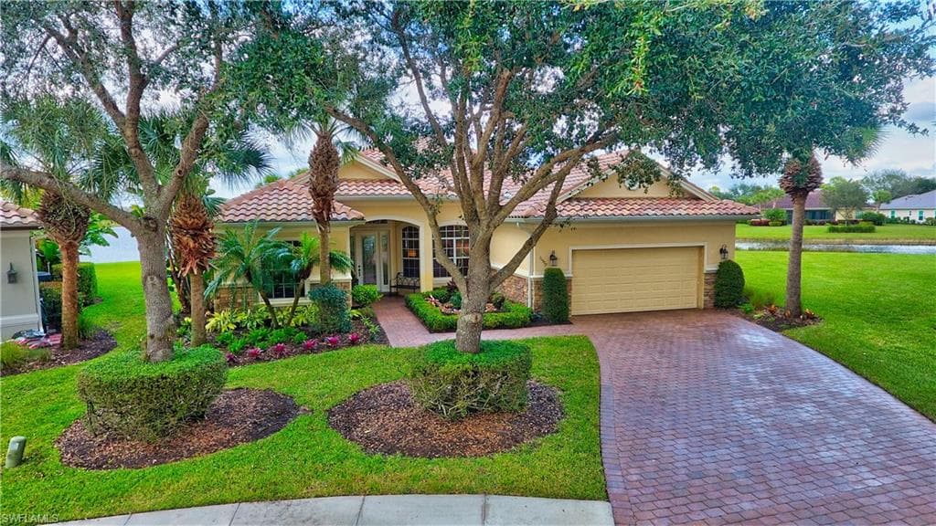 11997 Heather Woods CT NAPLES, FL 34120