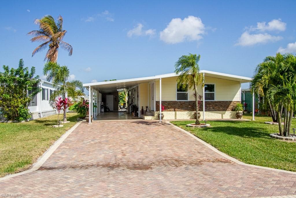 803 Cape Haze LN NAPLES, FL 34104