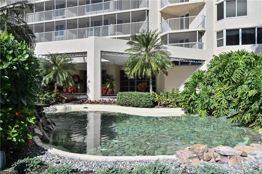 4041 Gulf Shore BLVD N 706 NAPLES, FL 34103