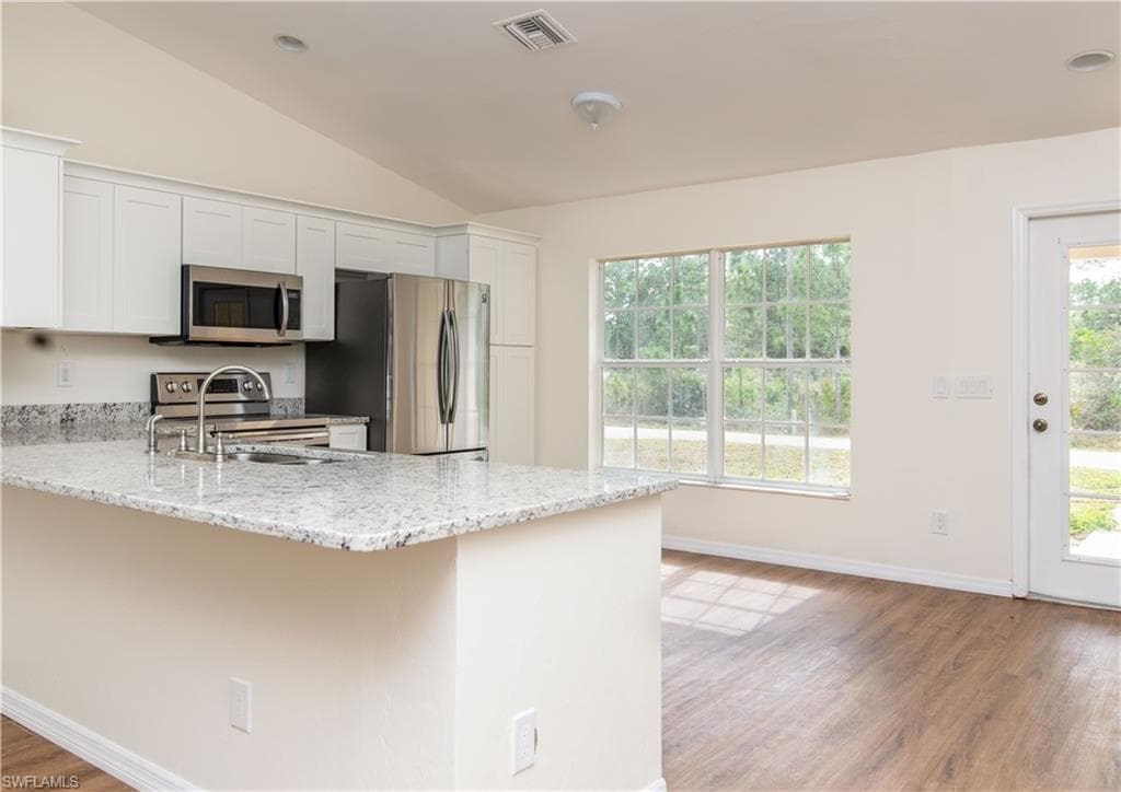 3206 36th ST W LEHIGH ACRES, FL 33971