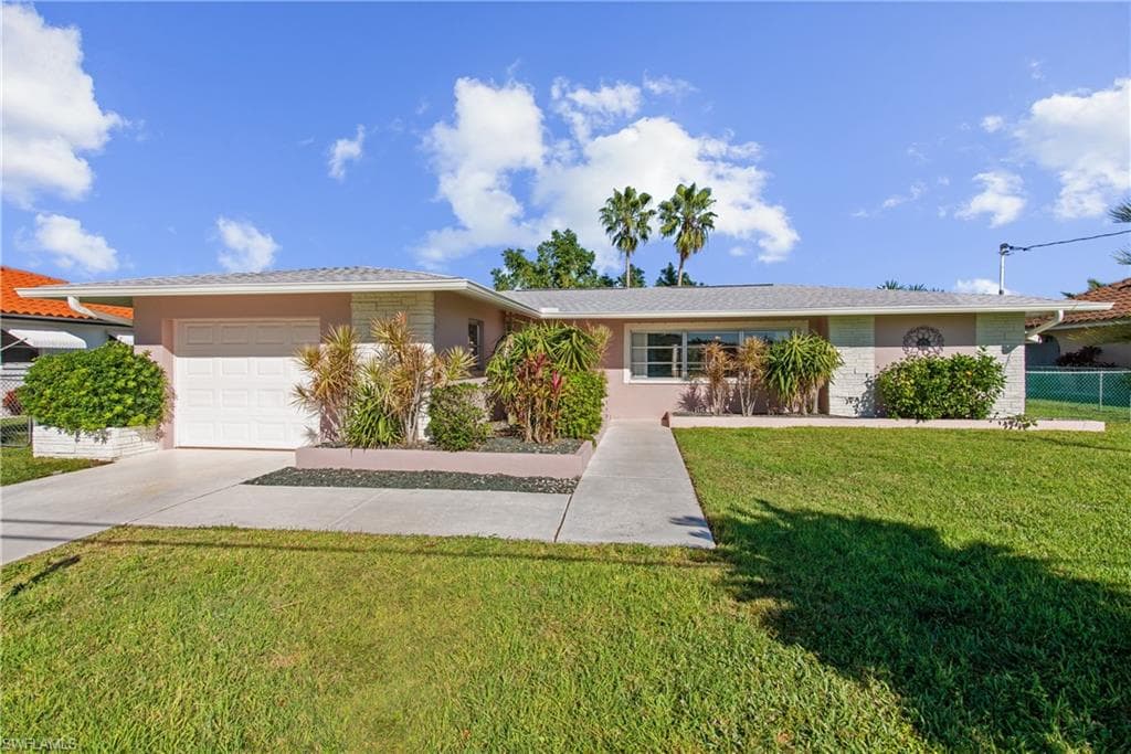 1211 SE 21st ST CAPE CORAL, FL 33990