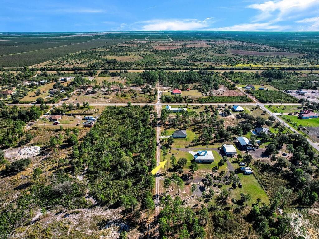 7825 2nd TER LEHIGH ACRES, FL 33936