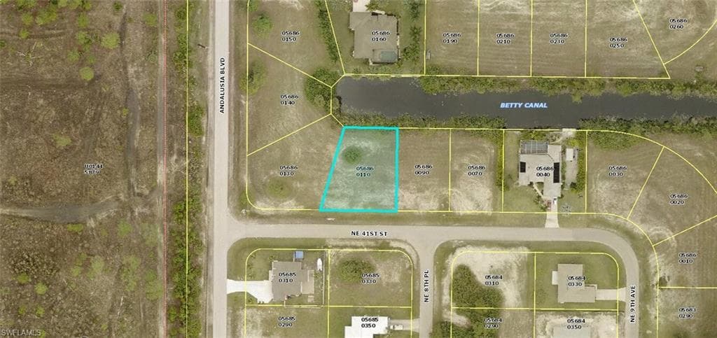 807 NE 41st ST CAPE CORAL, FL 33909