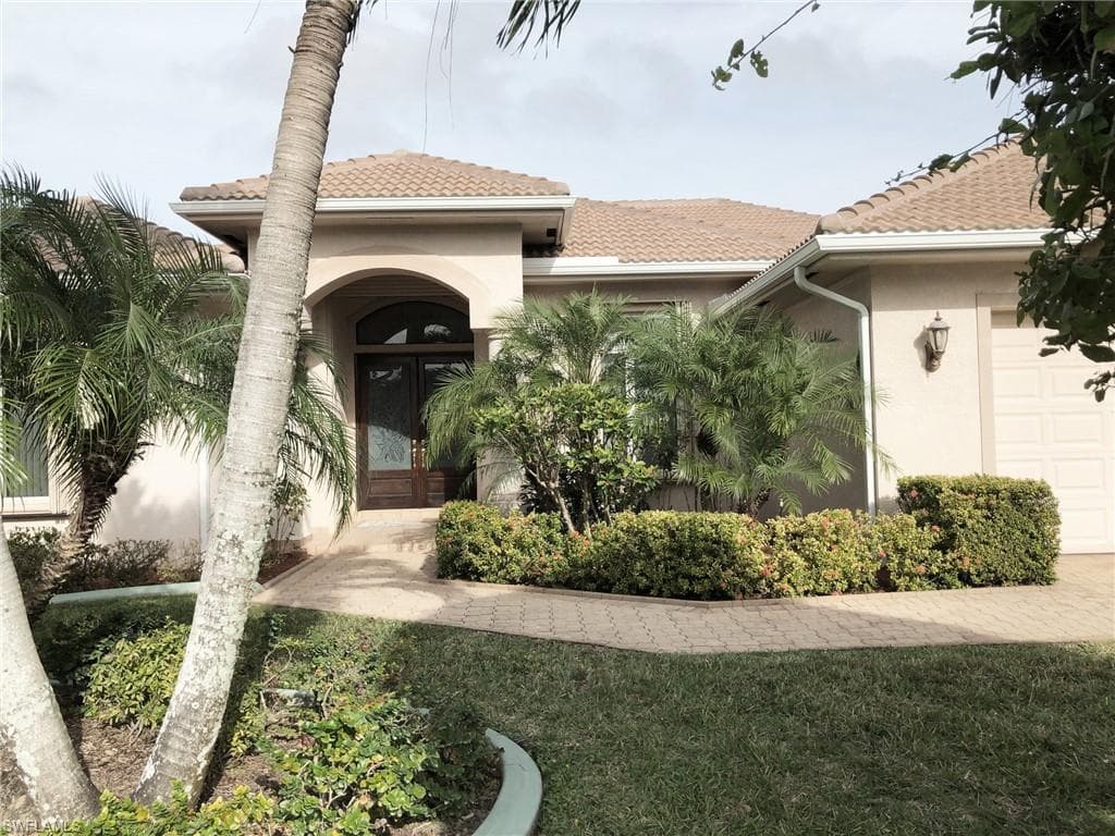 268 Lambton LN NAPLES, FL 34104