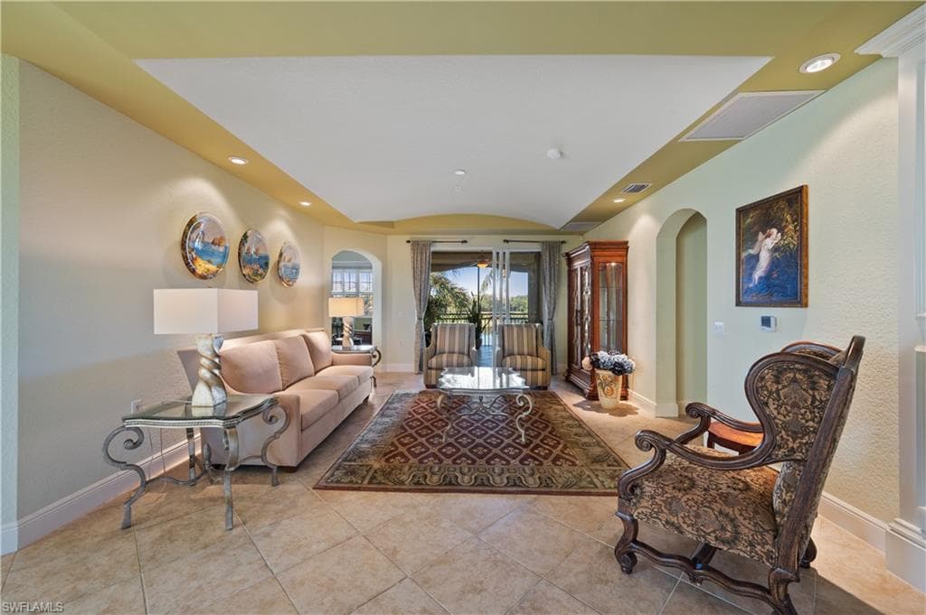 9229 Museo CIR 201 NAPLES, FL 34114