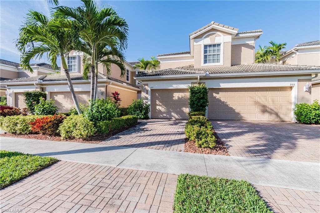 9270 Belleza WAY 105 FORT MYERS, FL 33908