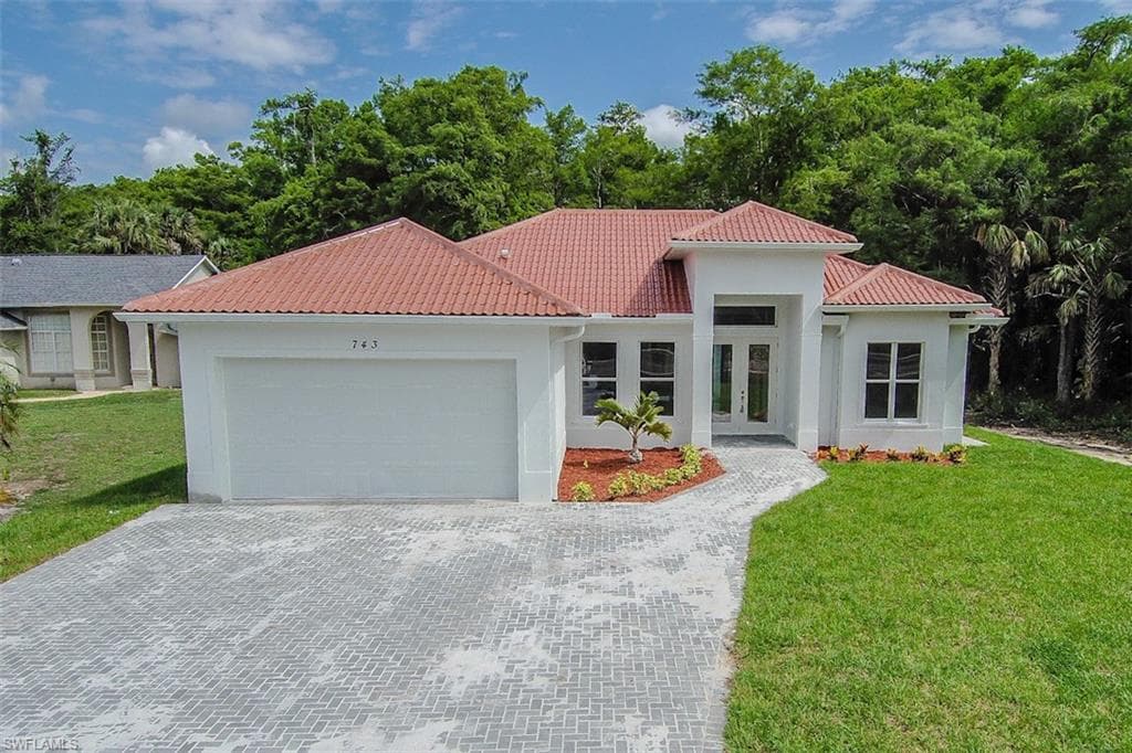 743 Golden Gate BLVD E NAPLES, FL 34120