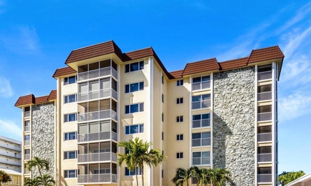 6900 Estero BLVD 501
