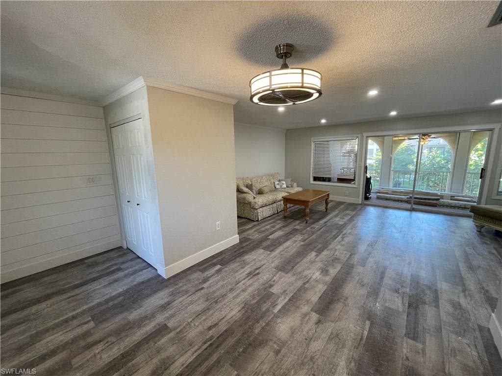 6104 Whiskey Creek DR 201 FORT MYERS, FL 33919