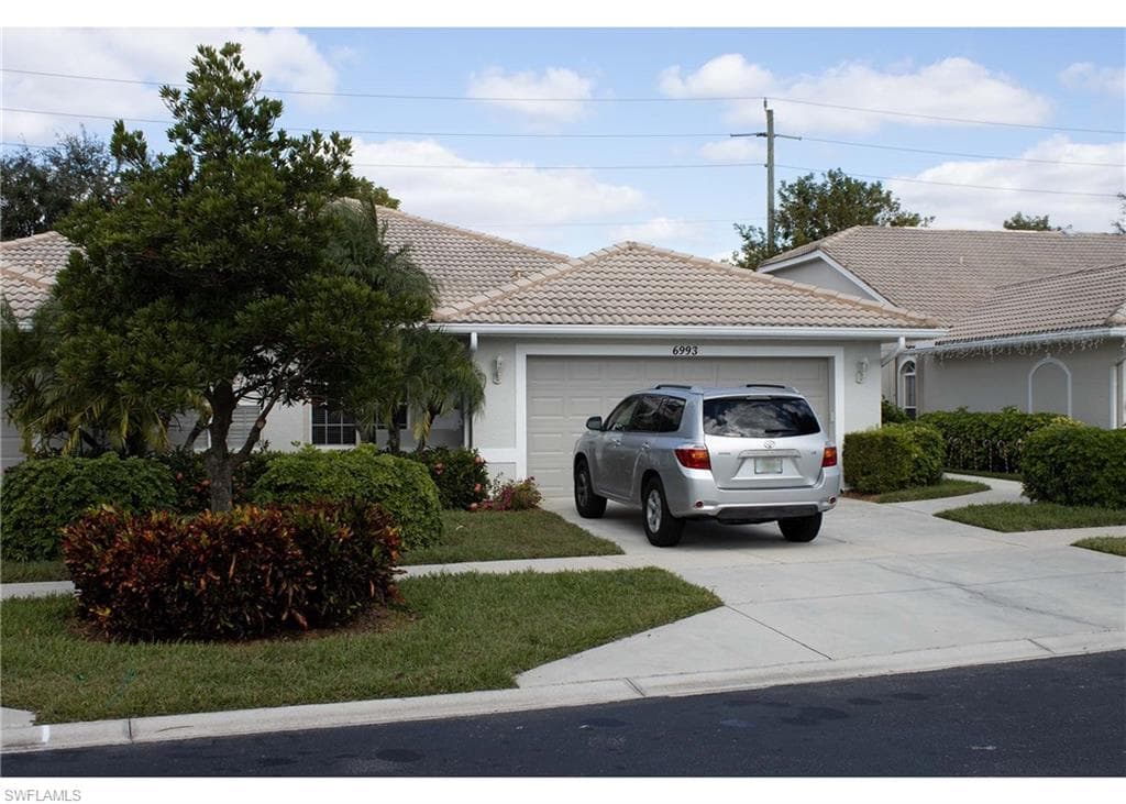 6993 Lone Oak BLVD NAPLES, FL 34109