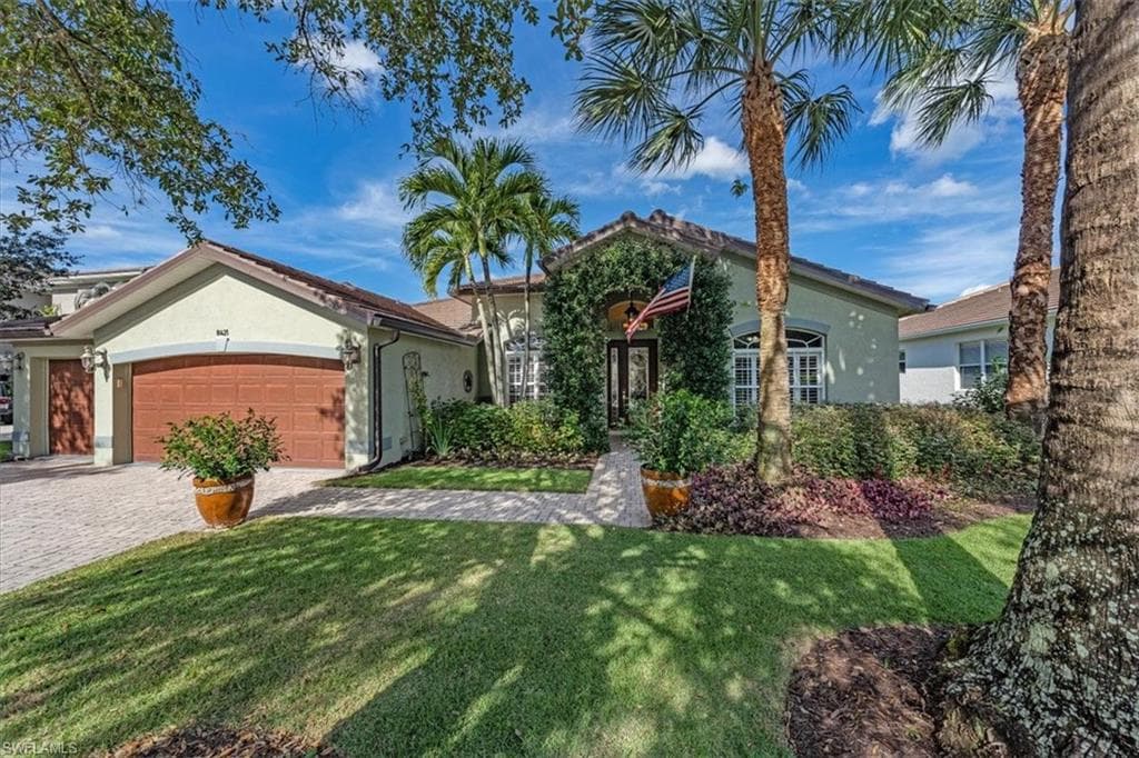 8421 Laurel Lakes BLVD NAPLES, FL 34119