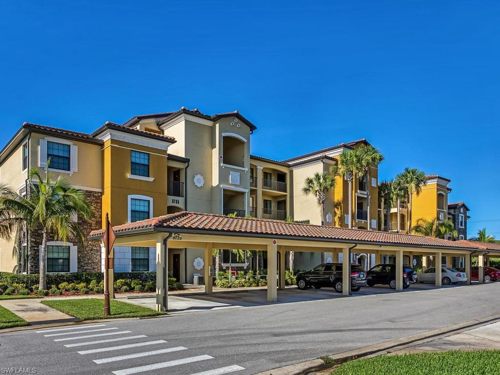 9735 Acqua CT 625 NAPLES, FL 34113