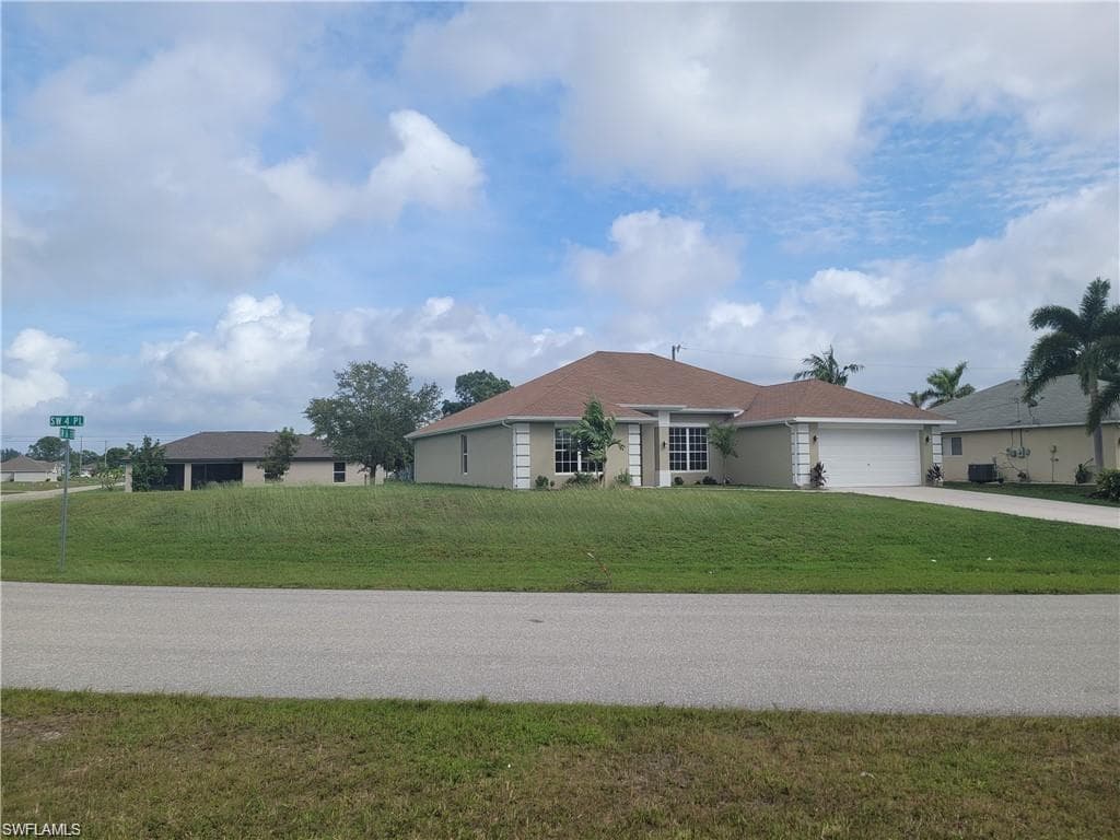 1621 4th PL CAPE CORAL, FL 33991
