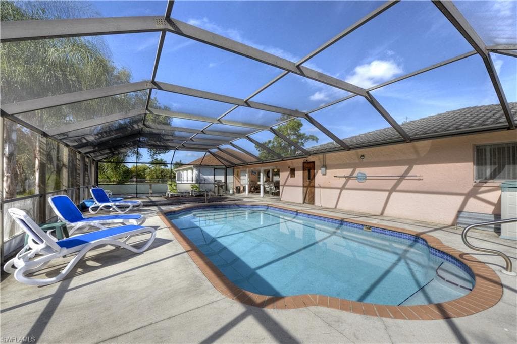 1932 SE 31st ST CAPE CORAL, FL 33904