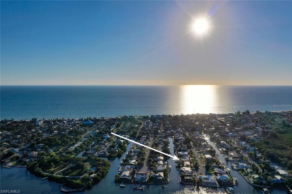 420 Madison CT FORT MYERS BEACH, FL 33931