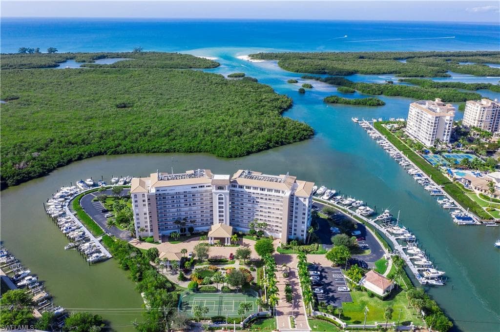 13105 Vanderbilt DR 303-4 NAPLES, FL 34110
