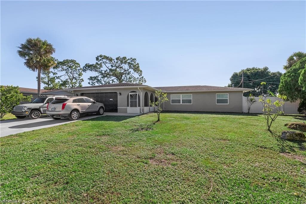316 Dania ST LEHIGH ACRES, FL 33936