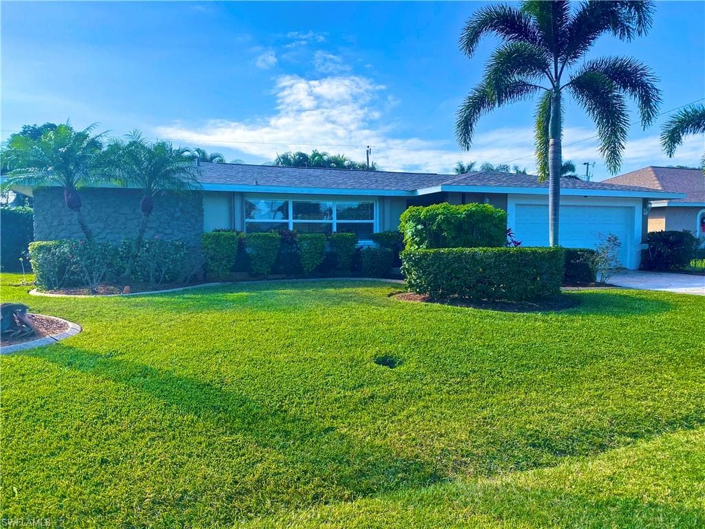 520 SE 36th ST CAPE CORAL, FL 33904