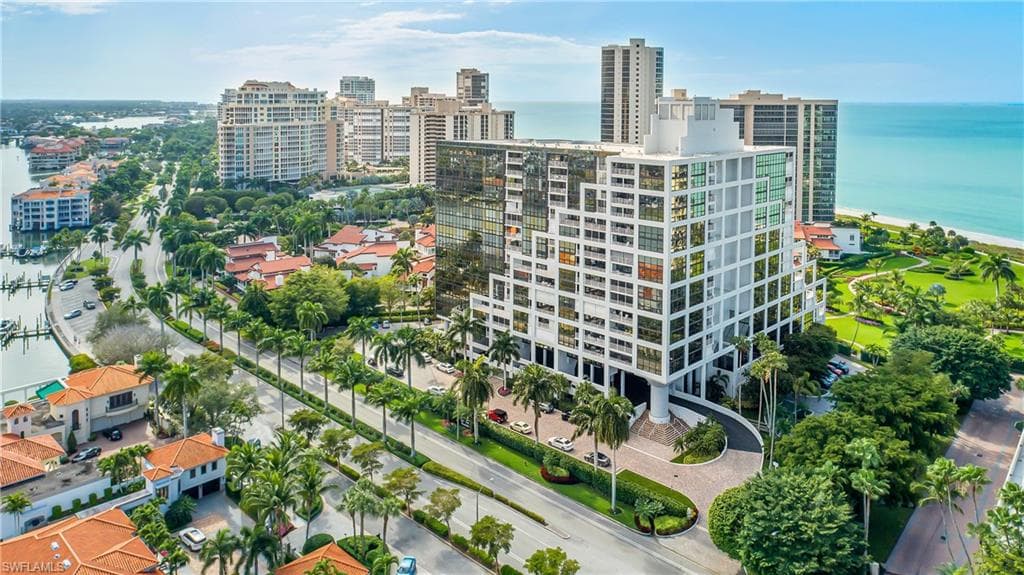 4751 Gulf Shore BLVD N 1802 NAPLES, FL 34103