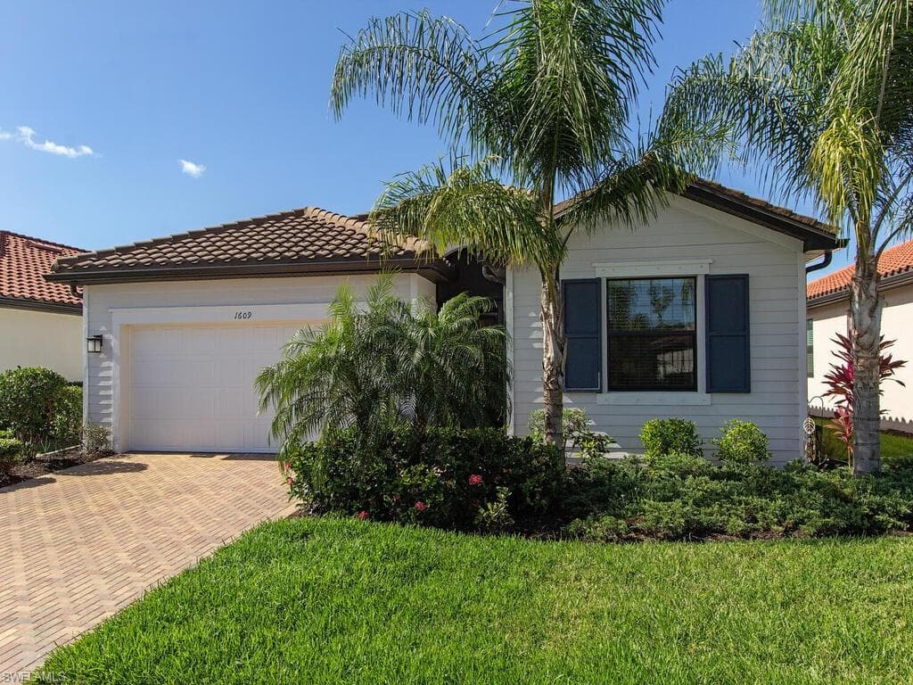 1609 Vizcaya LN NAPLES, FL 34113