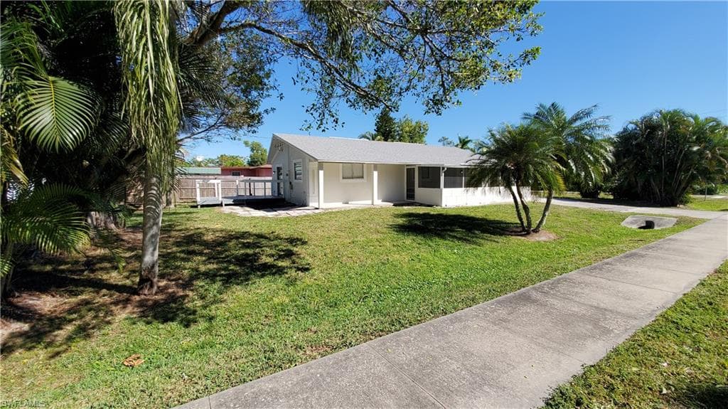 5218 Floridan AVE NAPLES, FL 34113