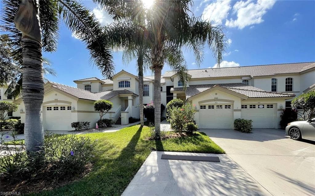 9291 Bayberry BEND 102 FORT MYERS, FL 33908