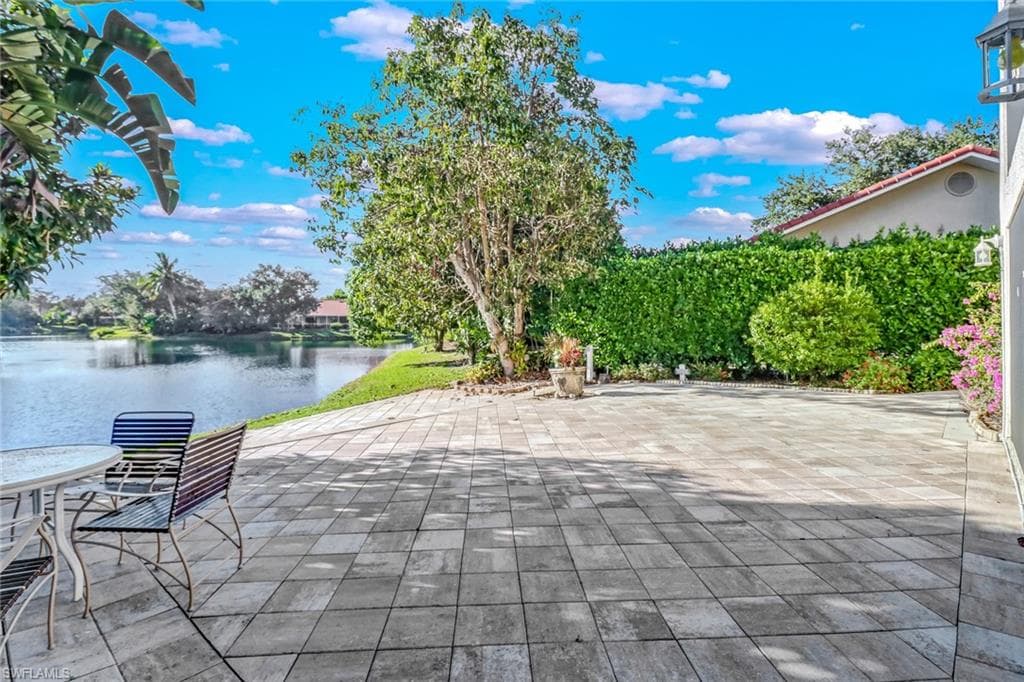 4791 Europa DR NAPLES, FL 34105