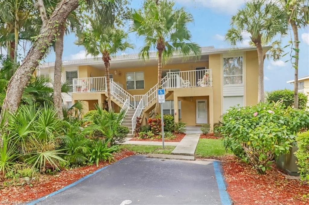 1330 Yesica Ann CIR I-206 NAPLES, FL 34110