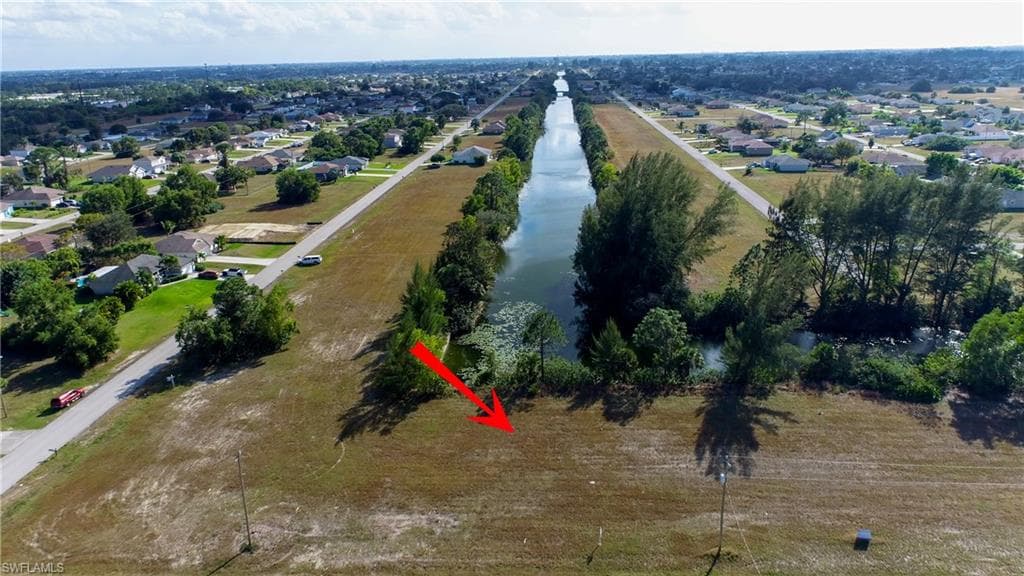 524 NE 31st TER CAPE CORAL, FL 33909