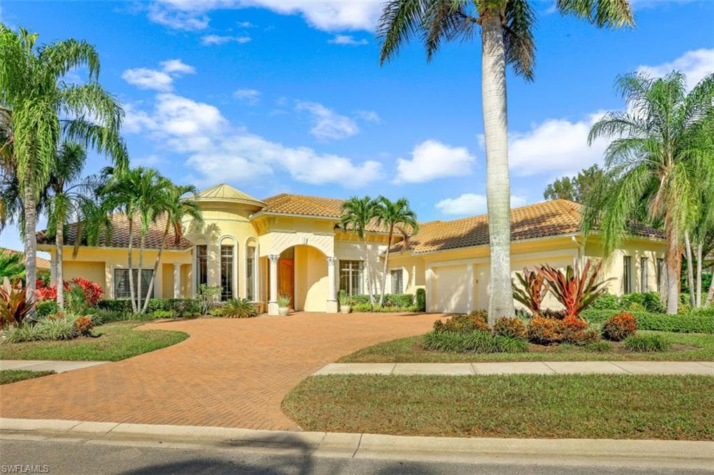 7417 Treeline DR NAPLES, FL 34119