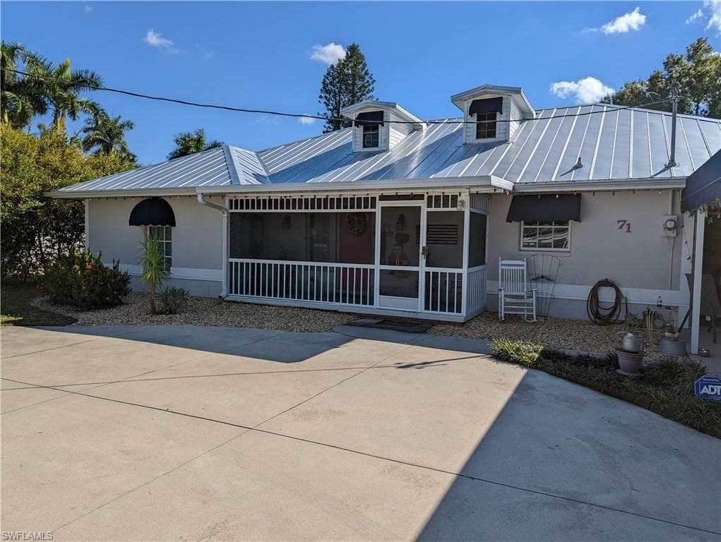 71 E North Shore AVE NORTH FORT MYERS, FL 33917