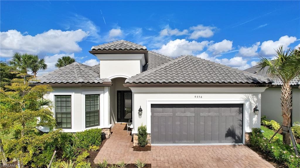 9356 Montelanico LOOP NAPLES, FL 34119