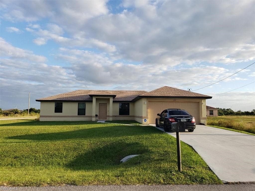 240 Pennfield ST LEHIGH ACRES, FL 33974