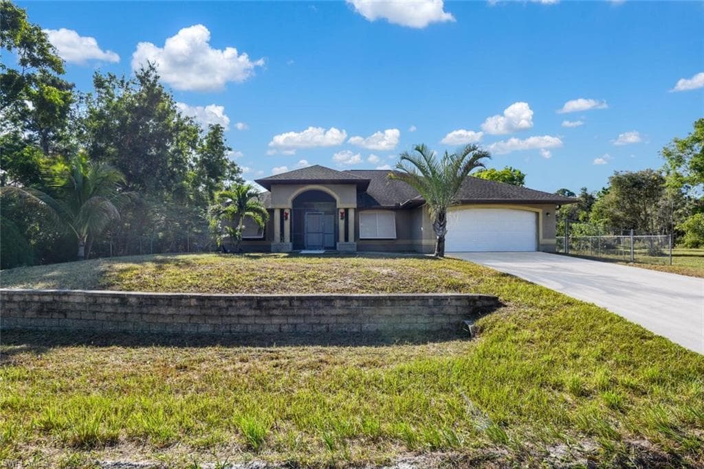 6595 Fuller DR BOKEELIA, FL 33922