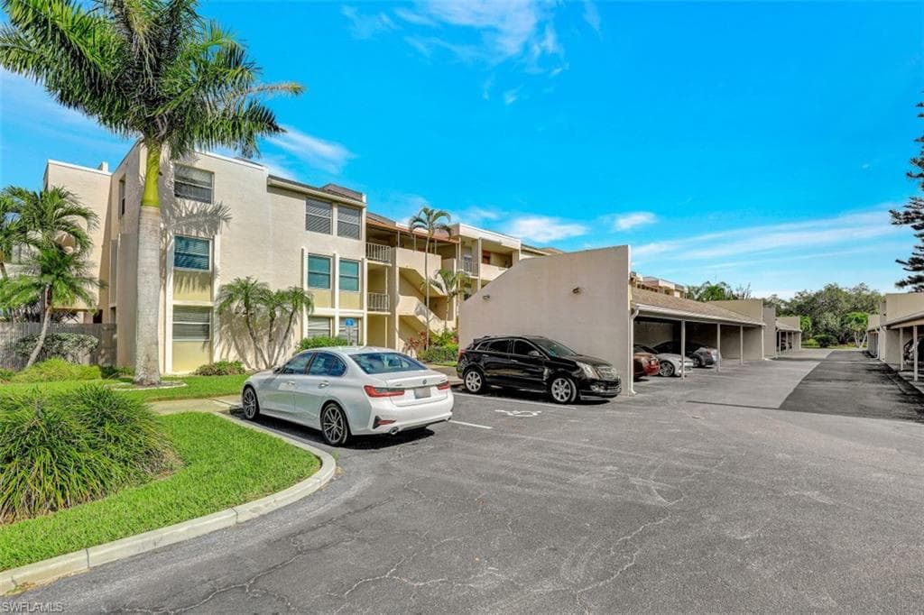 5959 Winkler RD 105 FORT MYERS, FL 33919