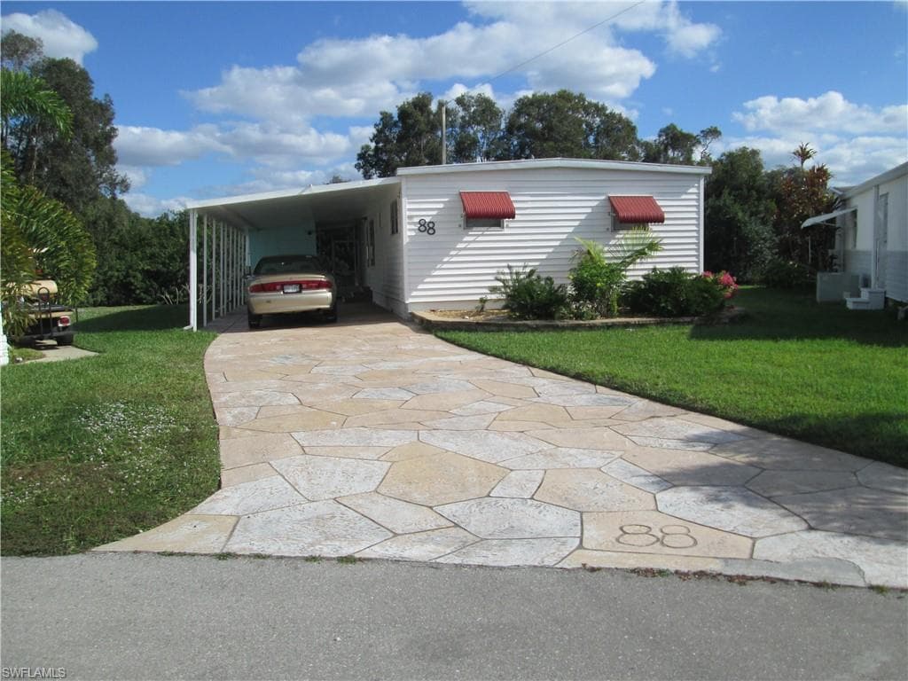 88 sun CIR 88 FORT MYERS, FL 33905