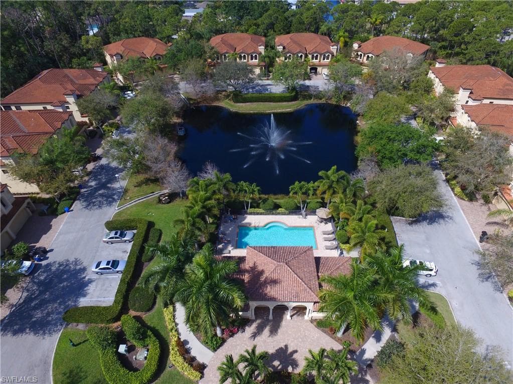 27032 Adriana CIR 201 BONITA SPRINGS, FL 34135